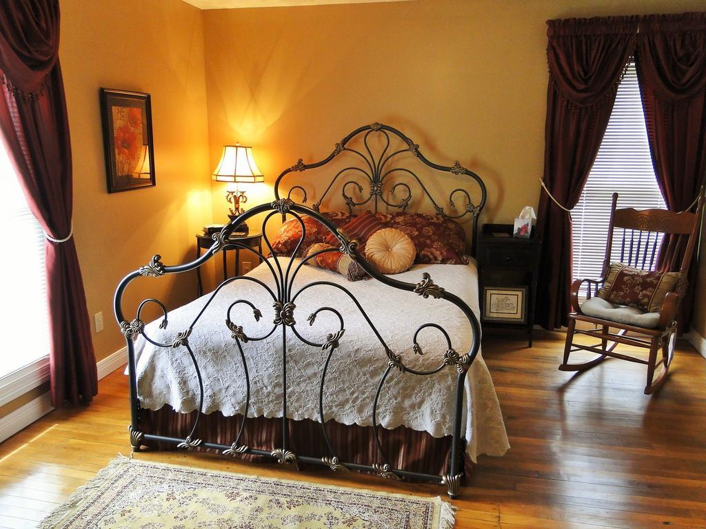 Hill House Bed And Breakfast Loretto Exteriér fotografie