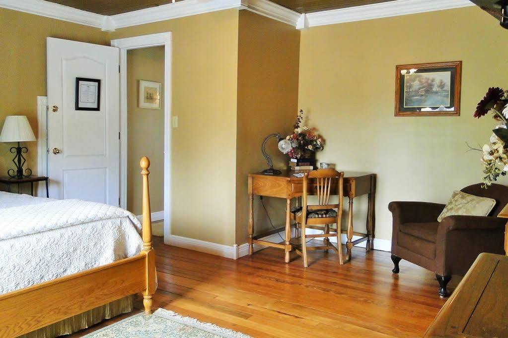 Hill House Bed And Breakfast Loretto Exteriér fotografie